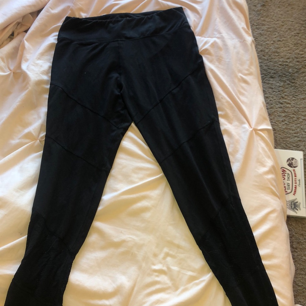 Black leggings